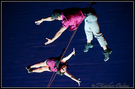 _AZC7005-mini bandaloop dancers